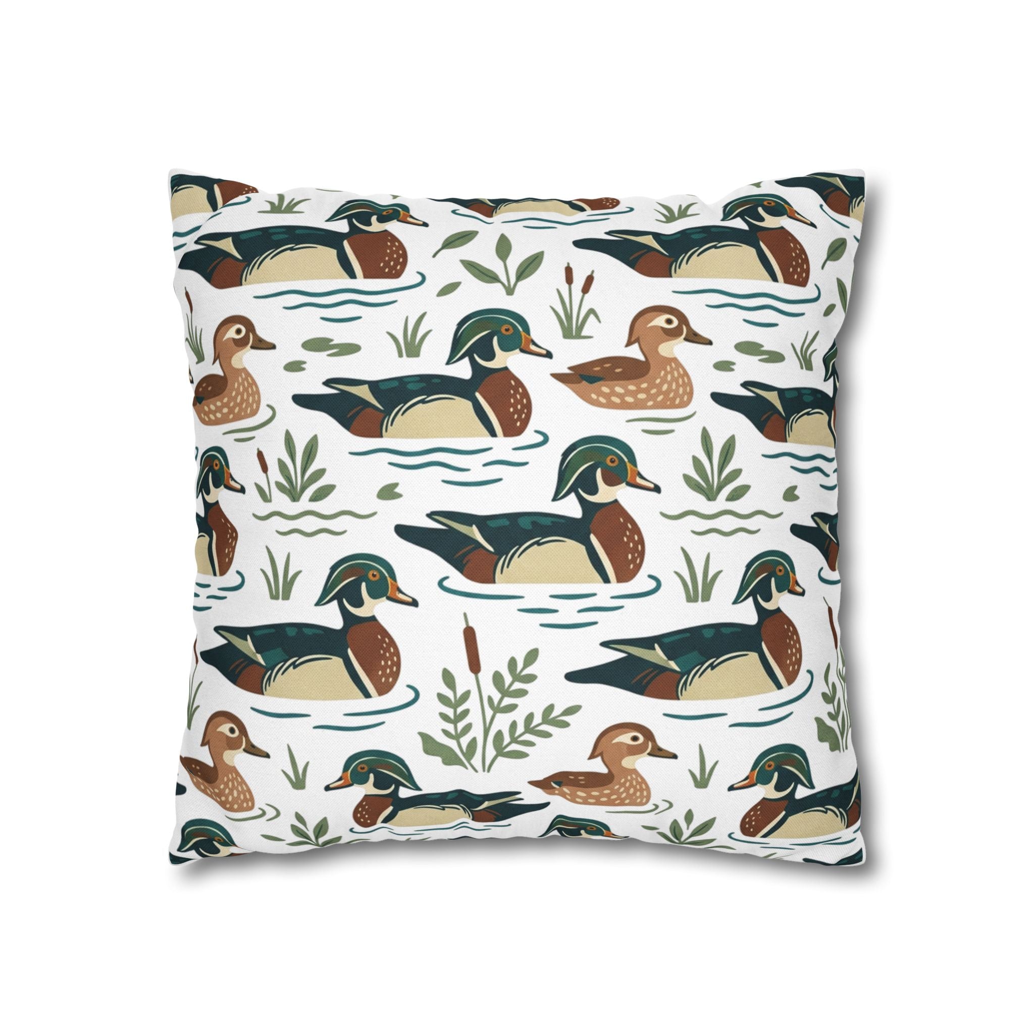 Wood Duck Pattern Pillow Cover — Nature-Inspired Decorative Throw Pillowcase