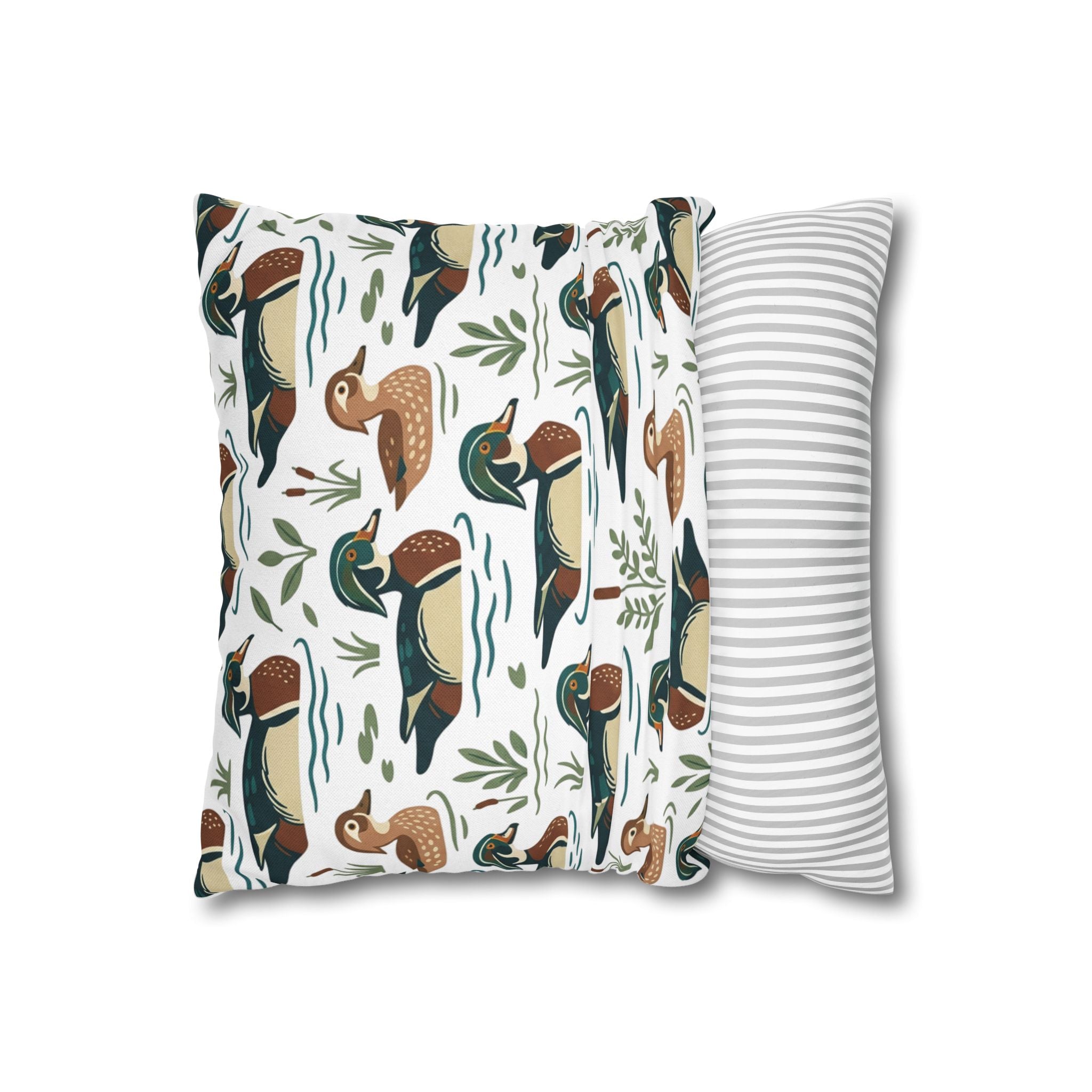 Wood Duck Pattern Pillow Cover — Nature-Inspired Decorative Throw Pillowcase