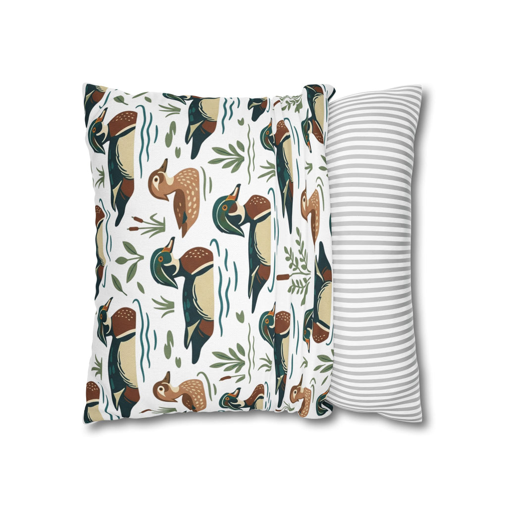 Wood Duck Pattern Pillow Cover — Nature-Inspired Decorative Throw Pillowcase
