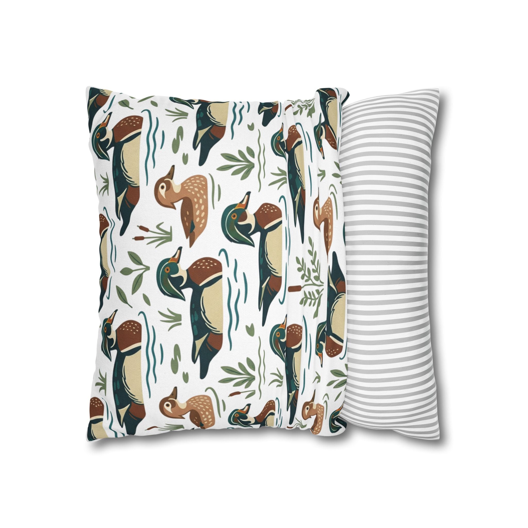 Wood Duck Pattern Pillow Cover — Nature-Inspired Decorative Throw Pillowcase