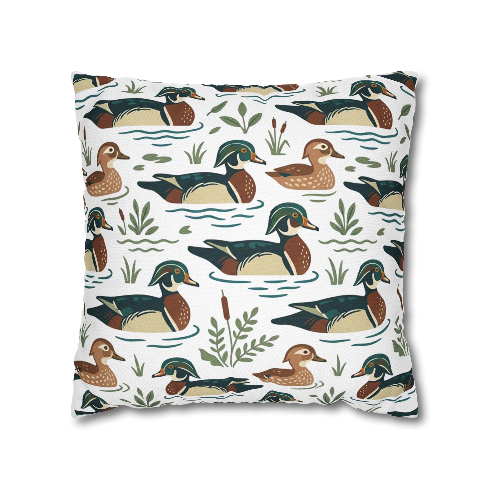 Wood Duck Pattern Pillow Cover — Nature-Inspired Decorative Throw Pillowcase