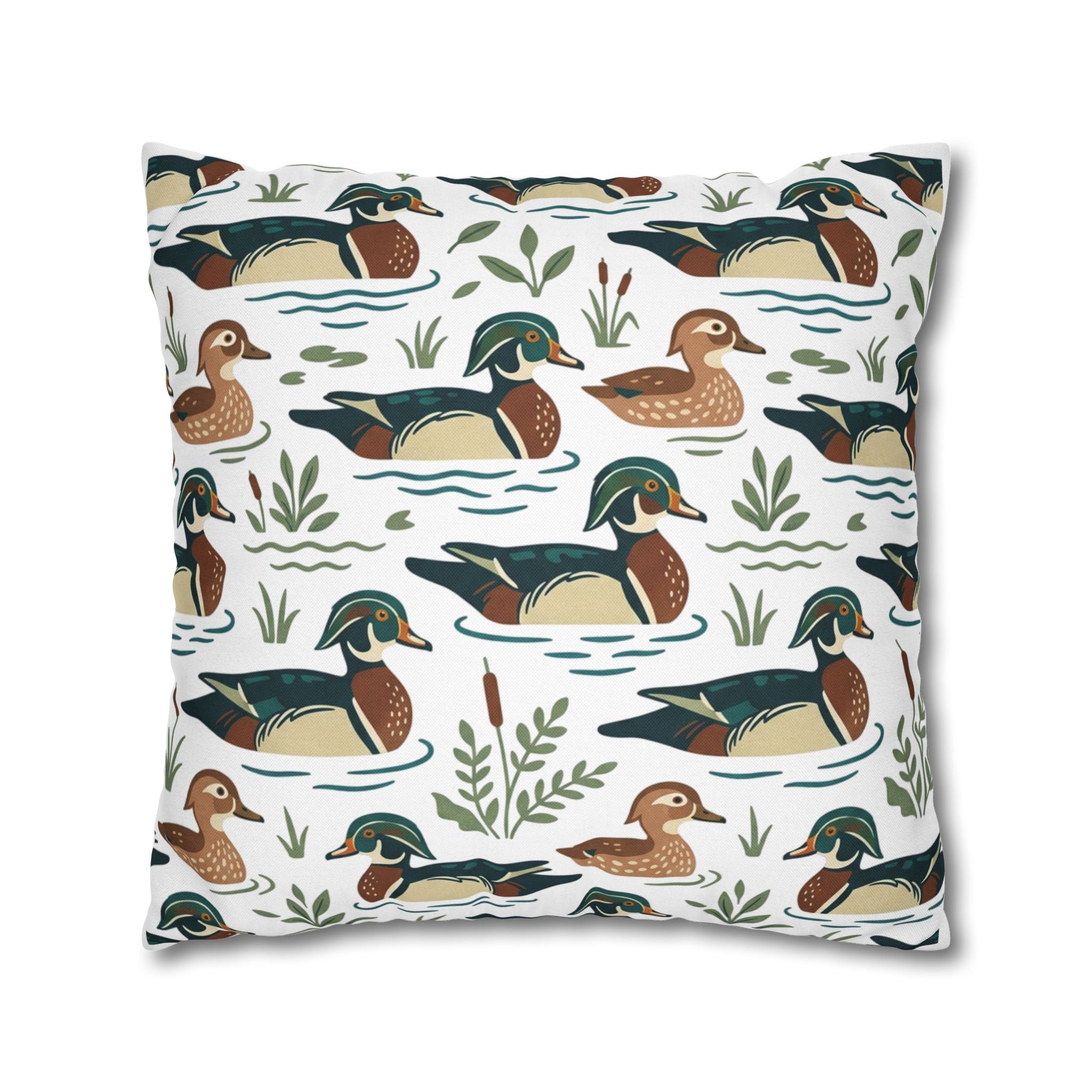 Wood Duck Pattern Pillow Cover — Nature-Inspired Decorative Throw Pillowcase