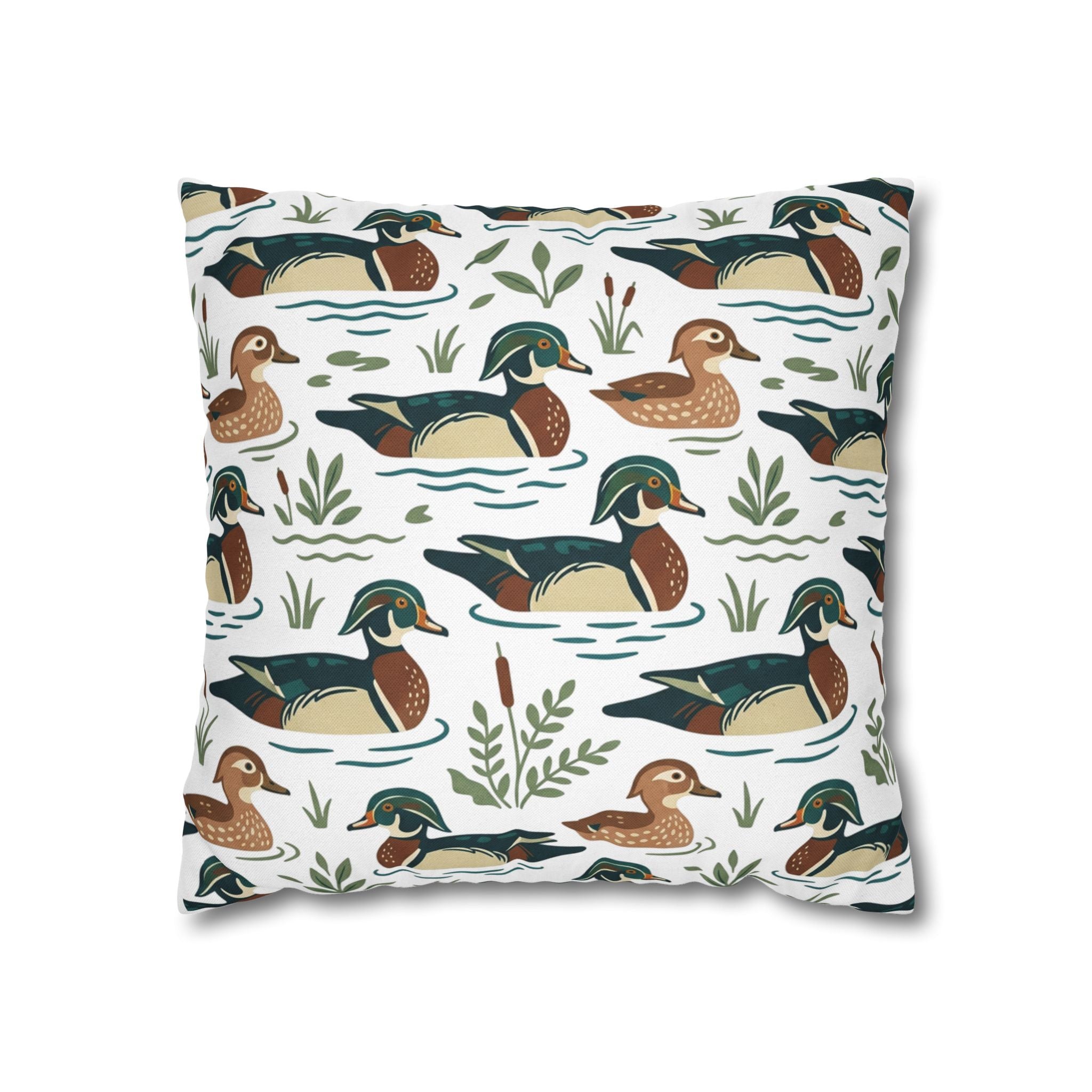Wood Duck Pattern Pillow Cover — Nature-Inspired Decorative Throw Pillowcase