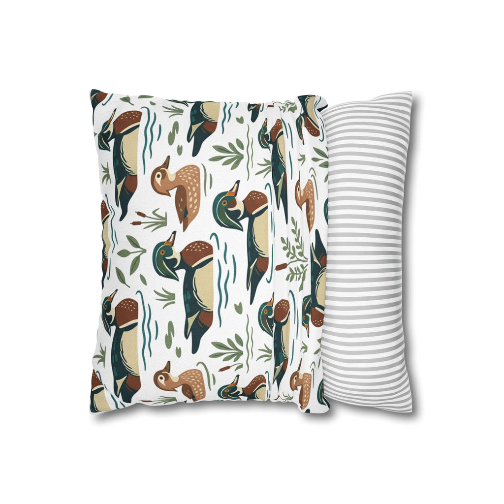 Wood Duck Pattern Pillow Cover — Nature-Inspired Decorative Throw Pillowcase